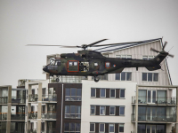 Defensie traint met Eurocopter helikopters boven Dordtse Kil