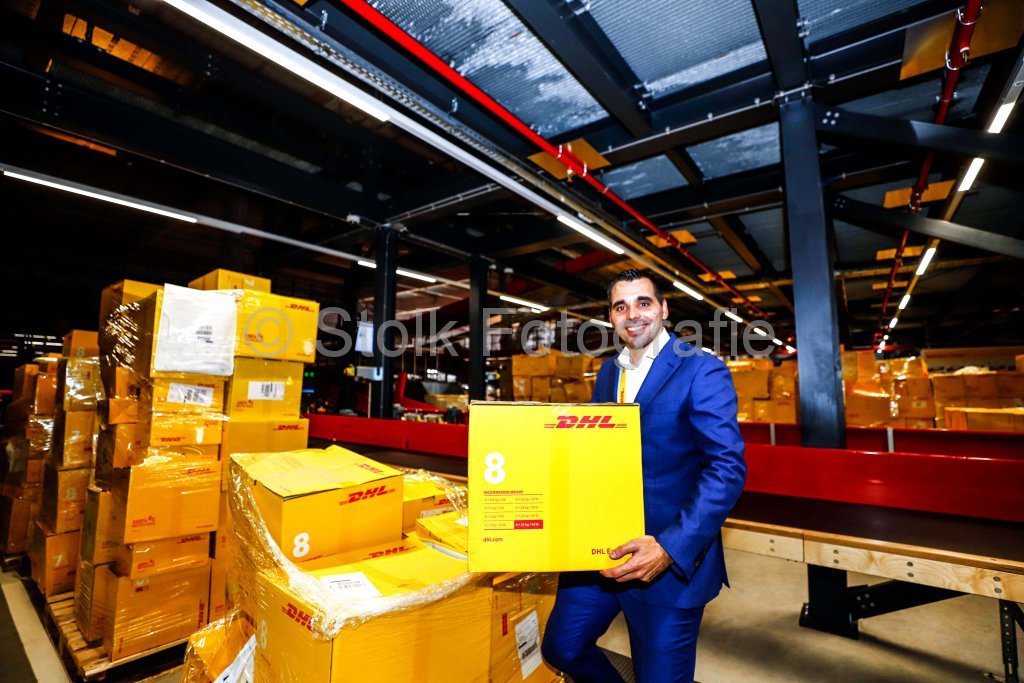 Melbourne geluk Eed DHL opent sorteercentrum op DistriPark - Thymen Stolk Fotograaf