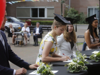 Diploma - uitreiking in de open lucht Johan de Witt-Gymnasium Dordrecht