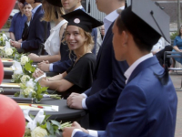 Diploma - uitreiking in de open lucht Johan de Witt-Gymnasium Dordrecht