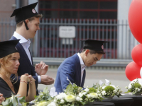 Diploma - uitreiking in de open lucht Johan de Witt-Gymnasium Dordrecht