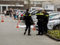 Dode en gewonde bij schietpartij op parkeerterrein Winkelcentrum Walburg Zwijndrecht