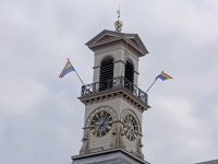20161110 Coming Out-dag vlaggen op stadhuis Dordrecht Tstolk