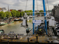 Dordrecht zwaait schroevendok uit Wolwevershaven Dordrecht