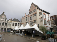 Kerstmarkt opbouwen Dordrecht