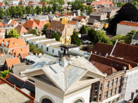 Windvaan terug op Stadhuis Dordrecht