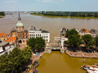 Bruinwater in havens en Oude Maas Dordrecht