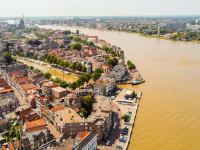 Bruinwater in havens en Oude Maas Dordrecht