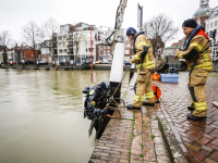 Brandweer oefent in Wijnhaven Taankade Dordrecht