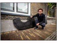 15042026-Eerste-bronzen-sculptuur-geplaatst-aan-gevel-museum-in-Museumstraat-Dordrecht-Stolkfotografie