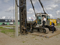 20172508 Eerste paal geslagen nieuw bedrijfsverzamelgebouw De Diamant Kil III Dordrecht Tstolk