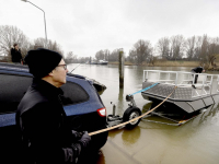 Te water lating fluisterpont Loswalweg Dordrecht