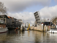 Onderwater werkzaamheden Engelenburgerbrug centrum Dordrecht