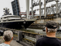 Nederlands Superjacht van €149.900.000 vaart in Oude Maas Dordrecht