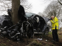 20160202 Man ernstig gewond na eenzijdig ongeluk Strijenseweg 'S-Gravendeel Tstolk 006