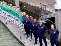 Selectie FC Dordrecht presenteert zich aan de pers