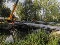 Fietsbrug Oranje Wit bijna klaar voor gebruik Sportpark Stadspolders Dordrecht