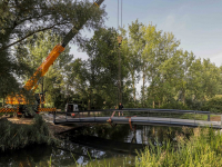 Fietsbrug Oranje Wit bijna klaar voor gebruik Sportpark Stadspolders Dordrecht