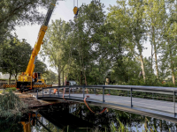 Fietsbrug Oranje Wit bijna klaar voor gebruik Sportpark Stadspolders Dordrecht