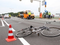 Fiester geschept door bestelwagen