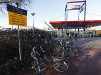 20161602-Handhaving-fietsparkeren-Zuidzijde-Station-Dordrecht-Tstolk-001