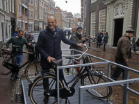 Fietsvlonders in gebruik genomen dordrecht