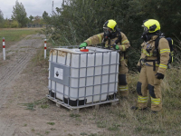Brandweer verricht metingen na gevonden vat