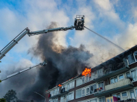 Zeer Grote brand in portiekflat aan Troelstraweg Dordrecht