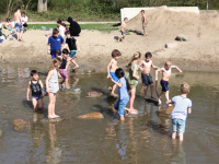 Genieten van het lenteweer Sterrenburgpark Dordrecht