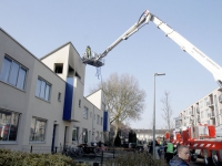 20161703 Gewonde bij woningbrand Almondestraat Dordrecht Tstolk 002