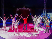 27042022-Eerste-voorstelling-Circus-Royal-benefietvoorstelling-voor-Oekraine-Plein-van-Europa-Dordrecht-Stolkfotografie-024