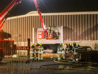 Bedrijfsloods met oldtimers in brand Daltonstraat Dordrecht