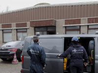 Forensische Opsporing doet onderzoek naar brandoorzaak Daltonstraat Dordrecht