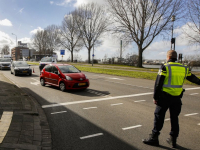 Politiecontrole parkeerplaats Weeskinderendijk Dordrecht