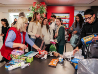 Actie voor Minima voor Jugon Dordredcht Insula College Koningstraat Dordrecht