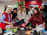 25112021-Actie-voor-Minima-voor-Jugon-Dordredcht-Insula-College-Koningstraat-Dordrecht-Stolkfotografie