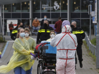Heli ingezet bij verplaatsing coronapatiënt naar ziekenhuis in Groningen
