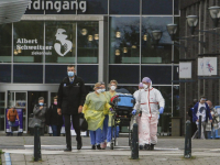 Heli ingezet bij verplaatsing coronapatiënt naar ziekenhuis in Groningen