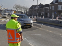 20170404 Verkeersregelaar nodig voor doorstroming verkeer Merwedestraat Dordrecht Tstolk
