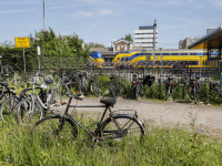 Honderden fietsen weggehaald achter Centraal Station