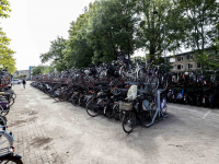 Honderden fietsen weggehaald achter Centraal Station