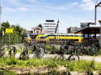 Honderden fietsen weggehaald achter Centraal Station