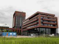 Nieuwbouw van vier etages Valk Hotel