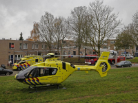 Hulpdiensten halen persoon uit woning