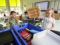 Inpakken maar basisschool De Regenboog Noordendijk Dordrecht