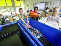 Inpakken maar basisschool De Regenboog Noordendijk Dordrecht