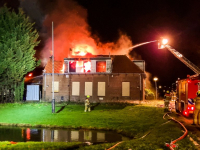31122022-Zeer-grote-brand-Grip-2-voormalige-zorgboerderij-Lindtsebenedendijk-Zwijndrecht-Stolkfotografie-005