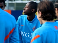 Jong Oranje traint in Zwijndrecht