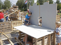 20171408 Kinderen bouwen hutten Gemeentewerf papendrecht Tstolk 002