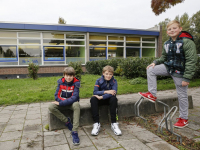 Leerlingen zamelen geld in Eddingtonweg Dordrecht